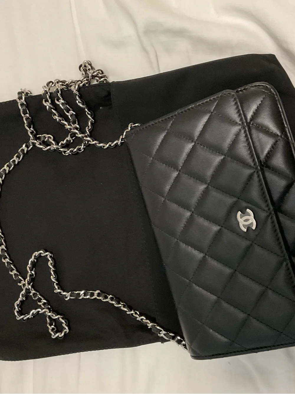 CHANEL wallet chain